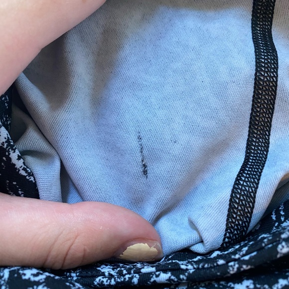 LULULEMON LEGGINGS - SIZE 2 - Picture 6 of 6